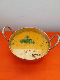 ઓનિયન કઢી (Onion Kadhi Recipe In Gujarati) રેસીપી મુખ્ય ફોટો