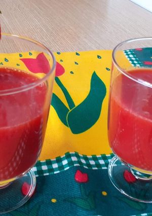 Foto principal de Batido de fresa, manzana y jengibre