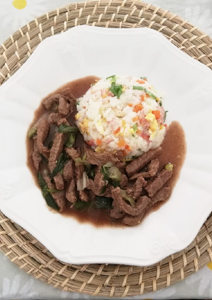 Una foto de Carne Mongoliana