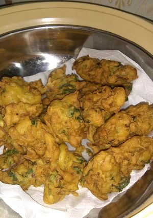 A picture of Knorr Chicken cube pakoray 😋.