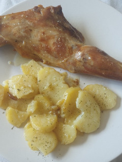 Una foto de Paletilla de cordero lechal al horno