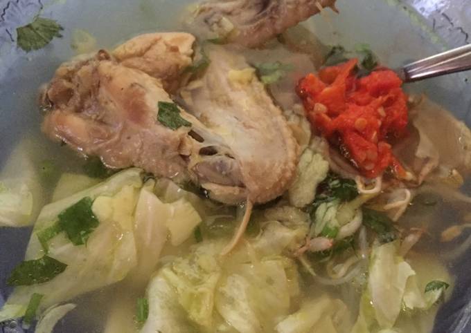 Soto ayam kuah bening