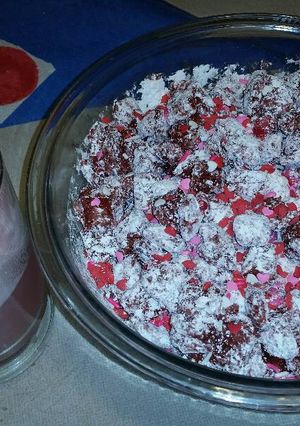 A picture of Red Velvet Puppy Chow & Cupid Floats.