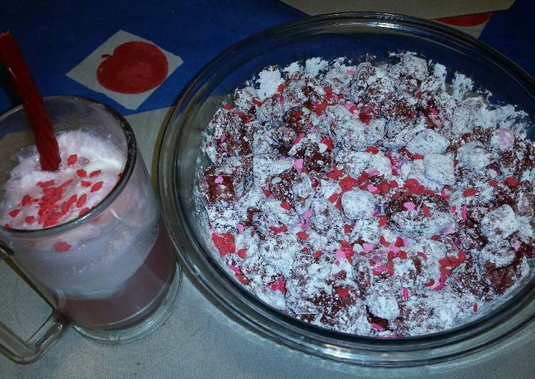 Recipe: Perfect Red Velvet Puppy Chow &amp; Cupid Floats