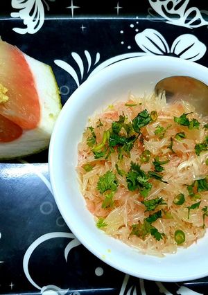 A picture of Pomelo Salad / Batabi Lebu Makha.