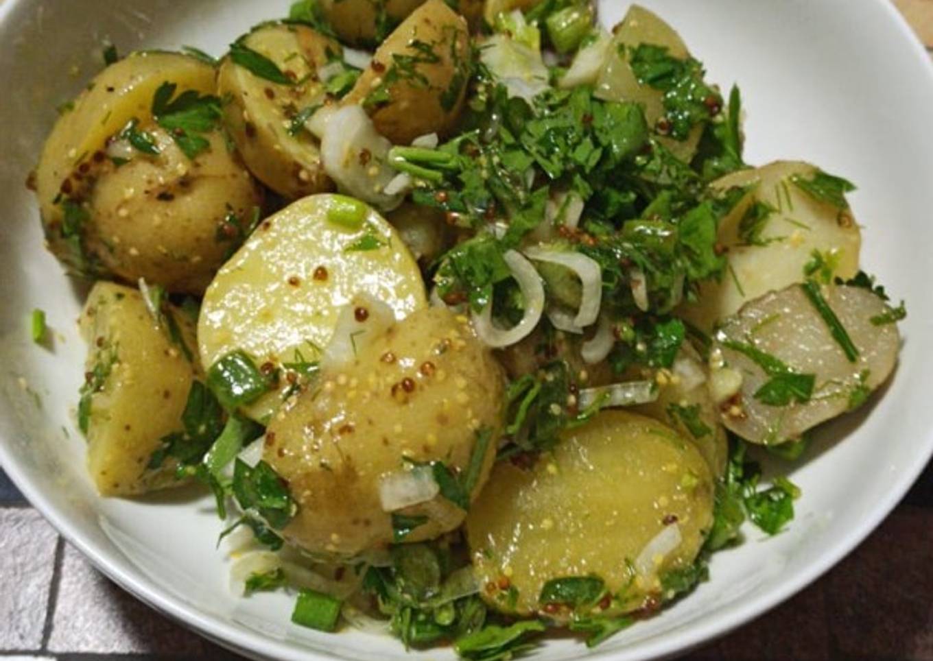 Ensalada de Papas con Mostaza y Hierbas