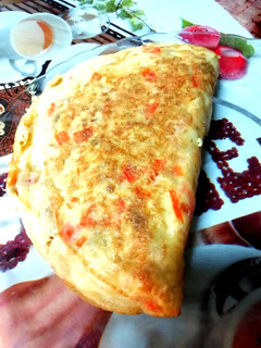 Una foto de Tortilla francesa con un buen sabor a mar!