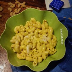 A picture of Mac 'n' Cheese.