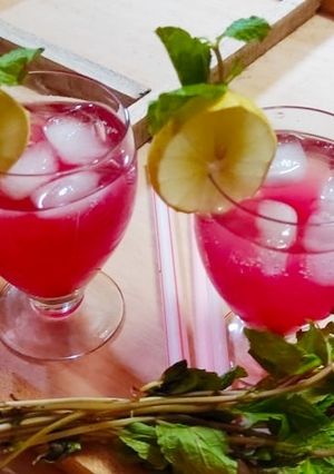 A picture of Pink lemonade.