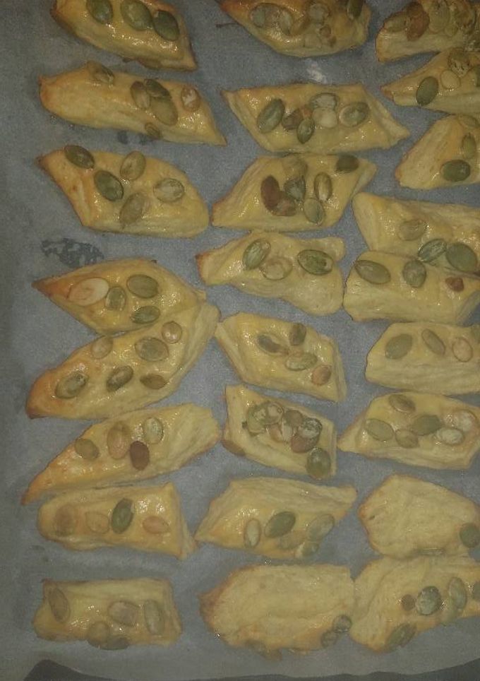 Sajtos szálak recept fotója