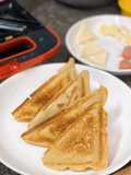 Hotdog yến mạch nhân mặn