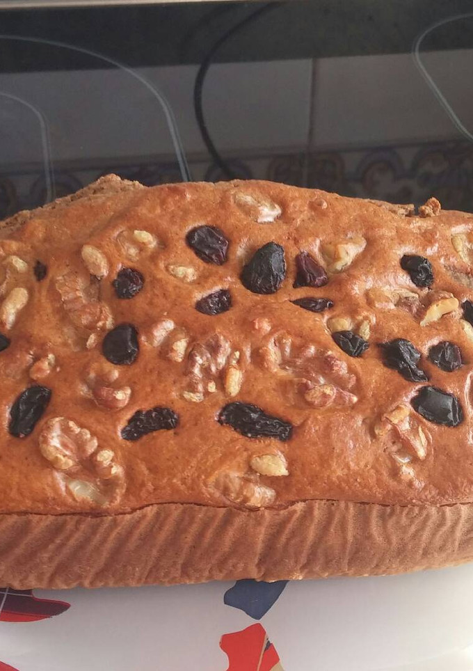 Una foto de Bizcocho de avena con claras de huevo, pasas y nueces