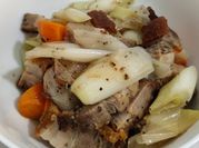 A picture of stirfry leeks and pork
