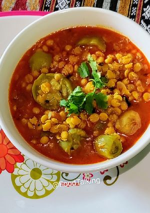 A picture of Turai/Ridged Gourd and Chana Dal Curry.