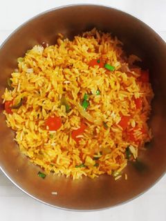 फ्राईड राईस (Fried Rice Recipe In Marathi) रेसिपी चे मुख्य फोटो