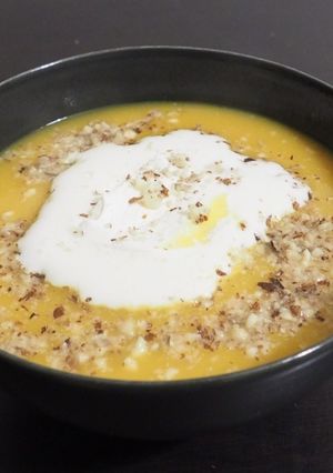 Une photo de Velouté de butternut à la noisette
