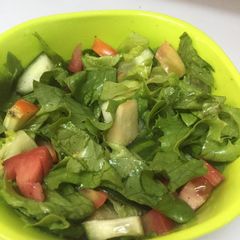 A picture of Simple Lettuce Salad 🥗.