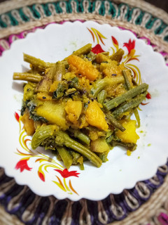 A picture of Kumro Shaaker Chorchori.