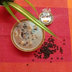 A picture of Chocolate payesh.