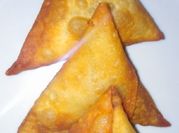A picture of potato samosas