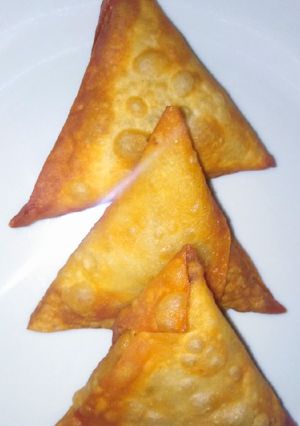 A picture of Potato black pepper samosa.