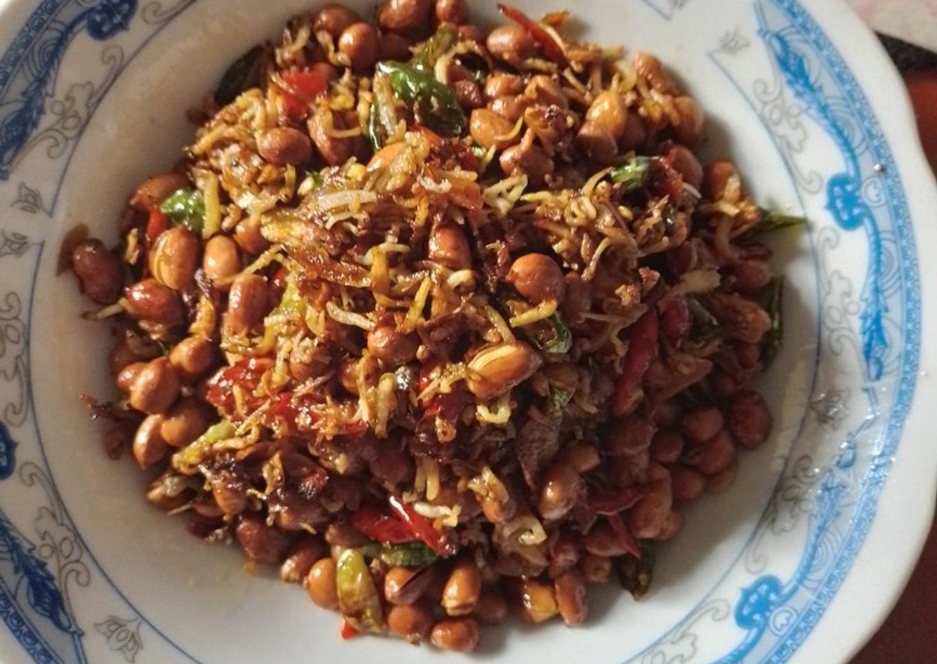 Kacang teri goreng