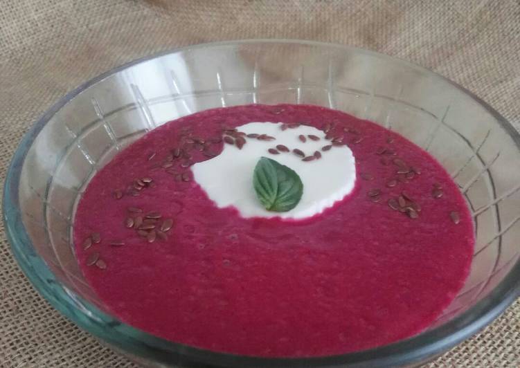 Crema de remolacha y yogurt
