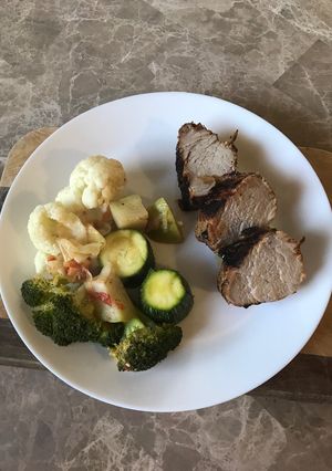 Una foto de Solomillo con verduras