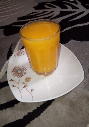 A picture of Mango and ginger juice.