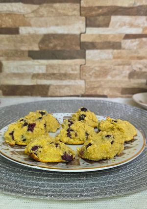Una foto de Bizcochitos garbanzo, banana y arándanos
