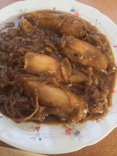 Una foto de Jibiones encebollados