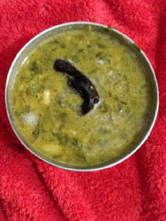 A picture of Palak daal.