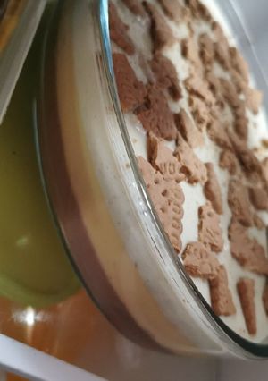 Una foto de Chocolates y natilla