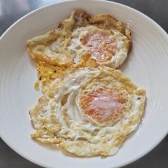 My not so perfect Sunny Side Up Eggs😊 A picture of My not so perfect Sunny Side Up Eggs😊.