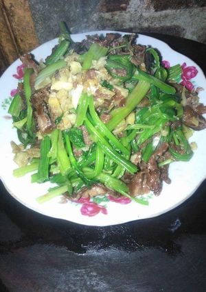 Hình của món Cần tây xào thịt bò.