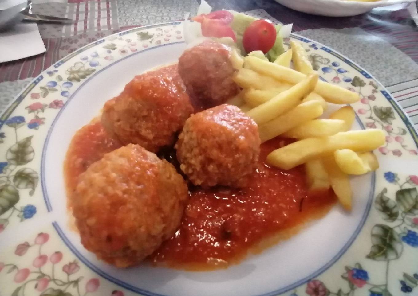 154. Albóndigas veganas en salsa de tomate y tomillo