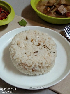 Foto resep Nasi Daun Jeruk Rice Cooker