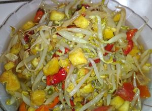 Foto resep Tumis Toge campur tahu🤤
