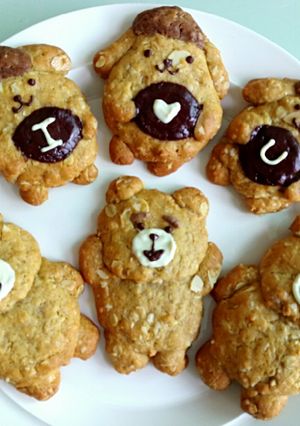 A picture of Oat & Almond cookies.