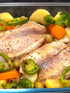 Foto de Pescada no Forno com Legumes