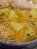 Caldo de Pollo