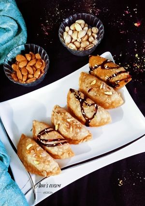 A picture of Chocolate gujhiya.