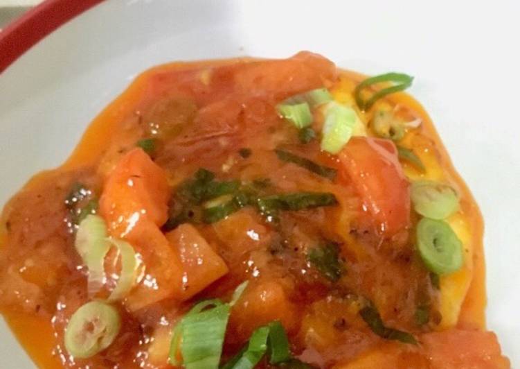 Cara Gampang Membuat Fried egg Bolognese sauce, Menggugah Selera