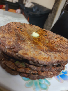 रागी की रोटी (Ragi ki roti recipe in hindi) रेसिपी मुख्य फोटो