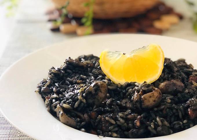 Arroz negro con calamares y gambas 🦑🦐