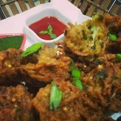 Veg Noodle Pakora🍝🍜🍱 A picture of Veg Noodle Pakora🍝🍜🍱.
