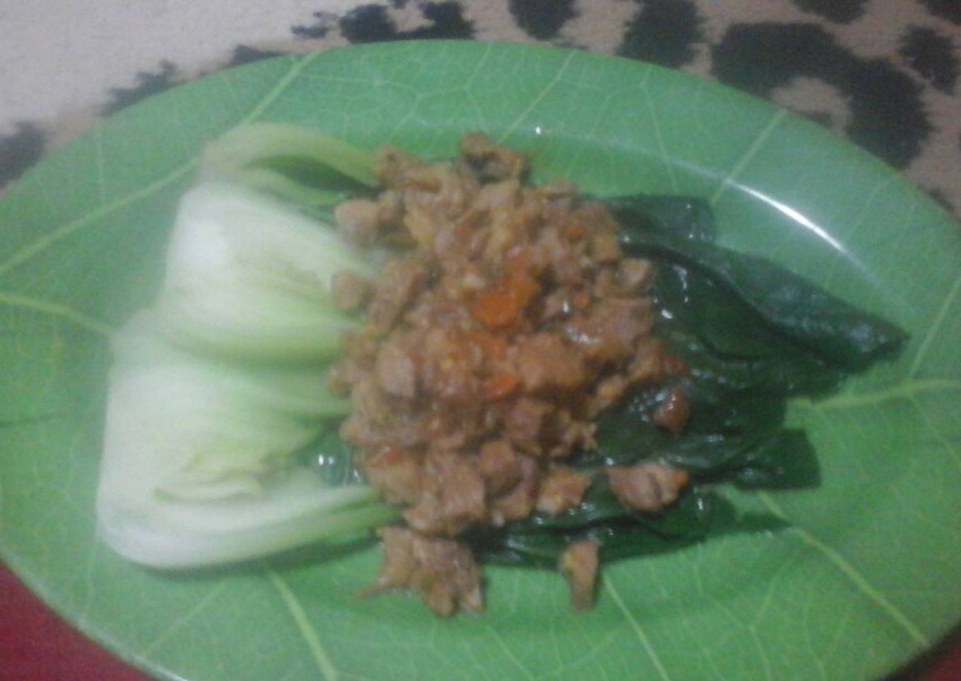 Pokcoy siram rica daging sederhana