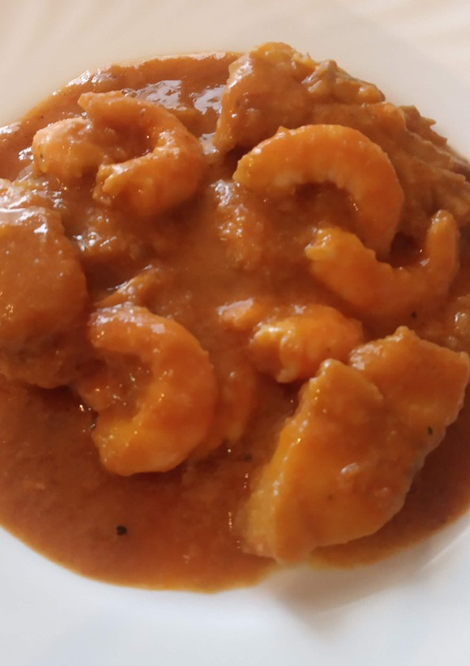 Una foto de Rape en salsa de langostino