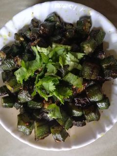 चटपटी भिंडी (Chatpati bhindi recipe in hindi) रेसिपी मुख्य फोटो