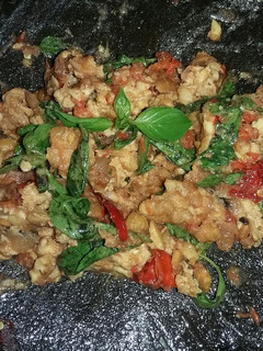 Foto resep Sambal kemangi penyet tempe
